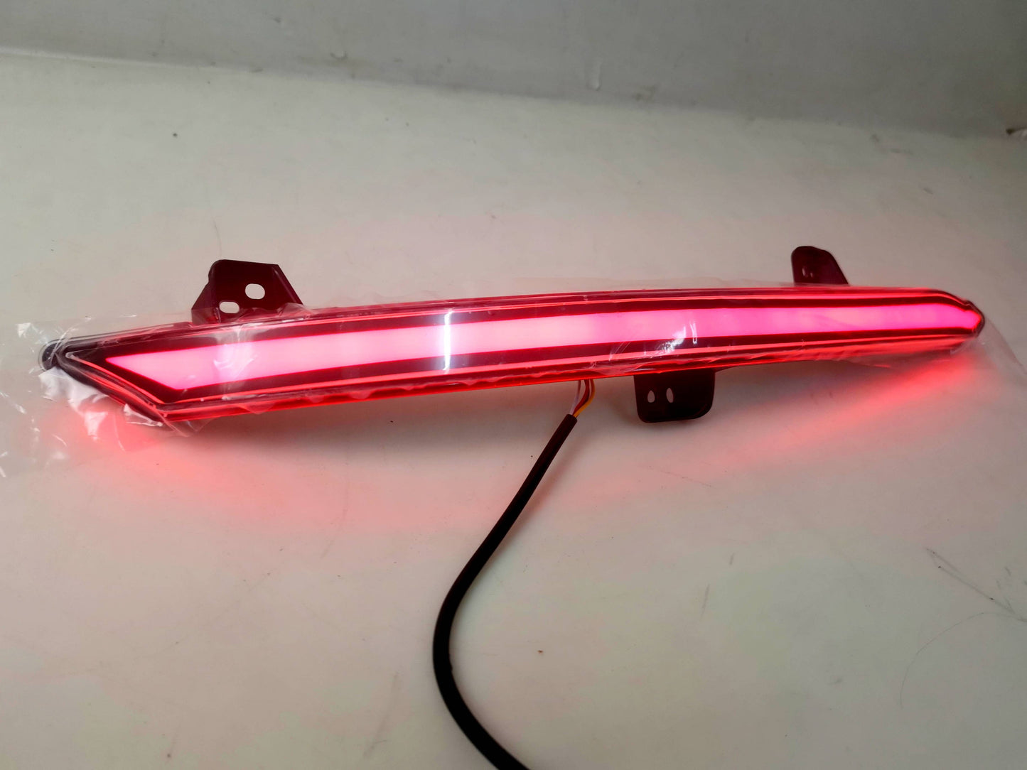 V1 White LED Reflector Lights (pre-order in stock 12/10)